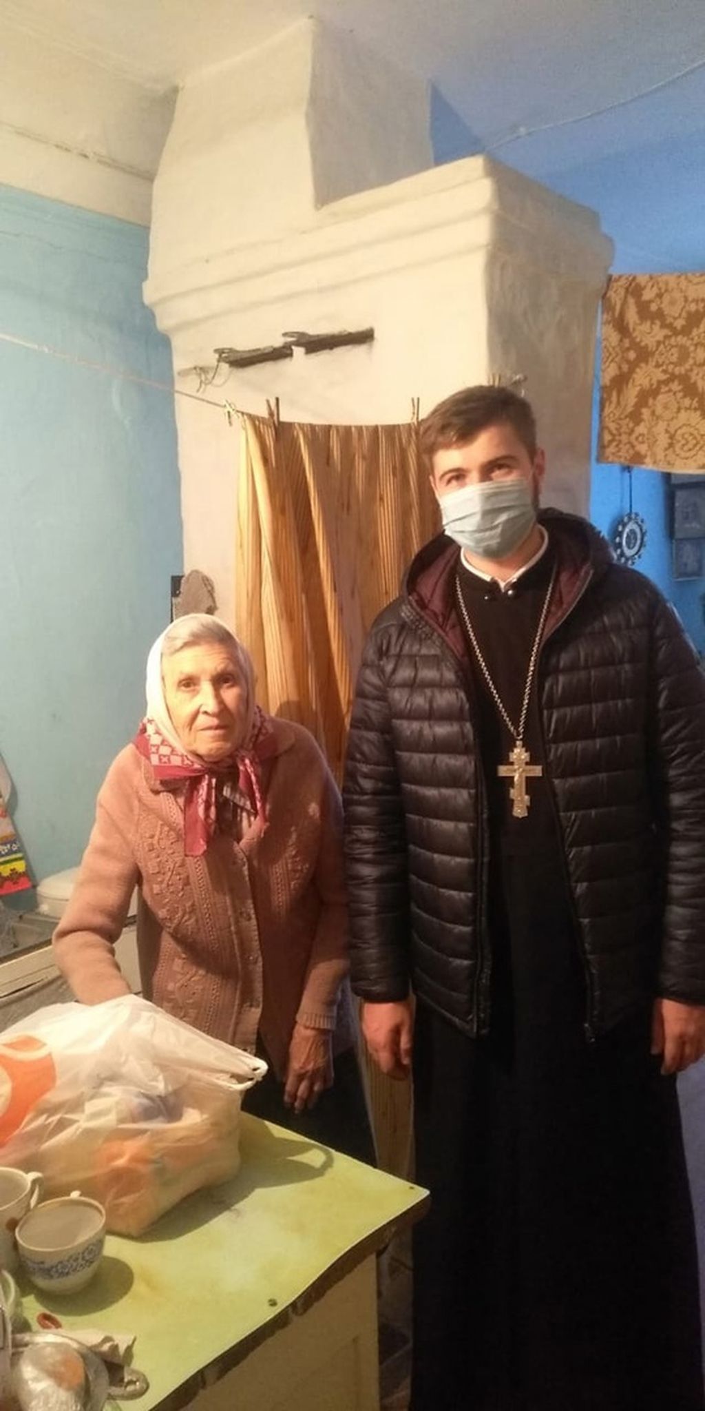 СВЯЩЕННИКИ БОРИСОГЛЕБСКА ПОСЕТИЛИ ОДИНОКИХ ПОЖИЛЫХ ЛЮДЕЙ И ВДОВ СВЯЩЕННОСЛУЖИТЕЛЕЙ НА ПОКРОВ.