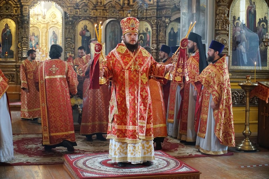 Праздничное служение на Кирилла и Мефодия в Знаменском кафедральном соборе