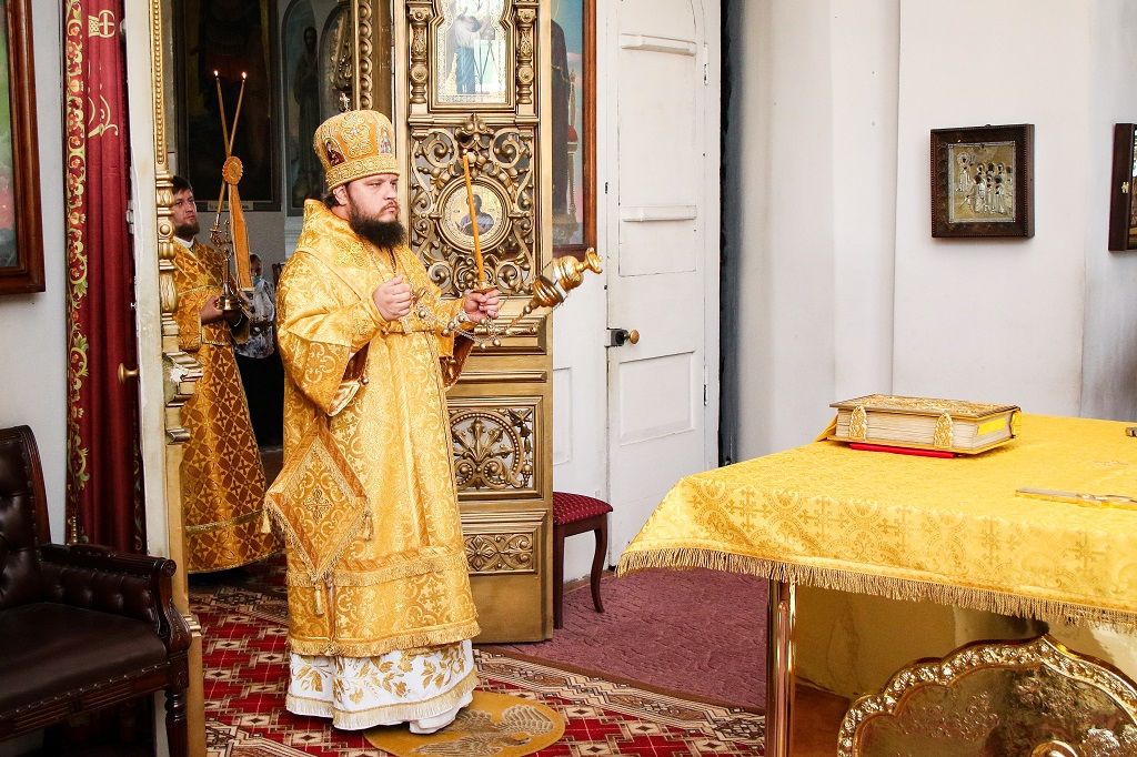 Богослужение в кафедральном соборе