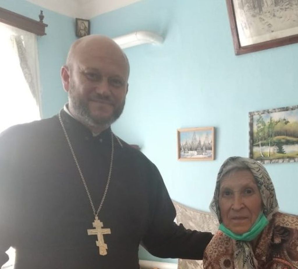 СВЯЩЕННИКИ БОРИСОГЛЕБСКА ПОСЕТИЛИ ОДИНОКИХ ПОЖИЛЫХ ЛЮДЕЙ И ВДОВ СВЯЩЕННОСЛУЖИТЕЛЕЙ В ПРАЗДНИК ПРЕОБРАЖЕНИЯ ГОСПОДНЯ.