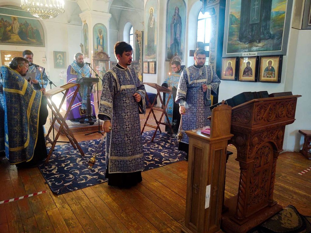 Акафистное пение в Знаменском соборе