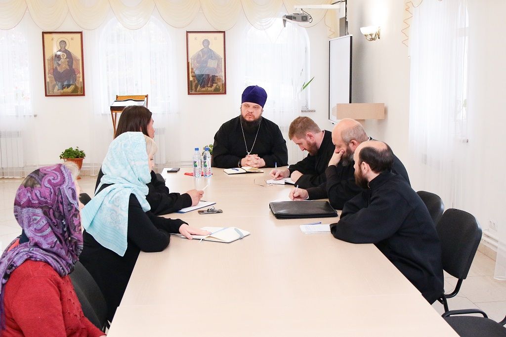 Состоялось приходское собрание Знаменского кафедрального собора