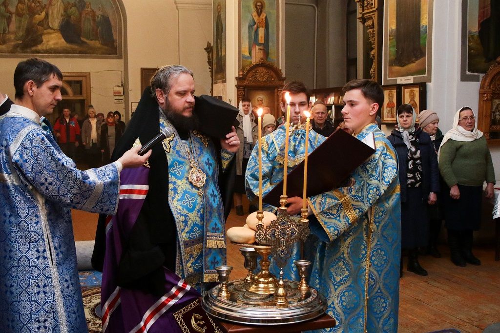 Всенощное бдение в канун праздника Введения во храм Пресвятой Владычицы нашей Богородицы
