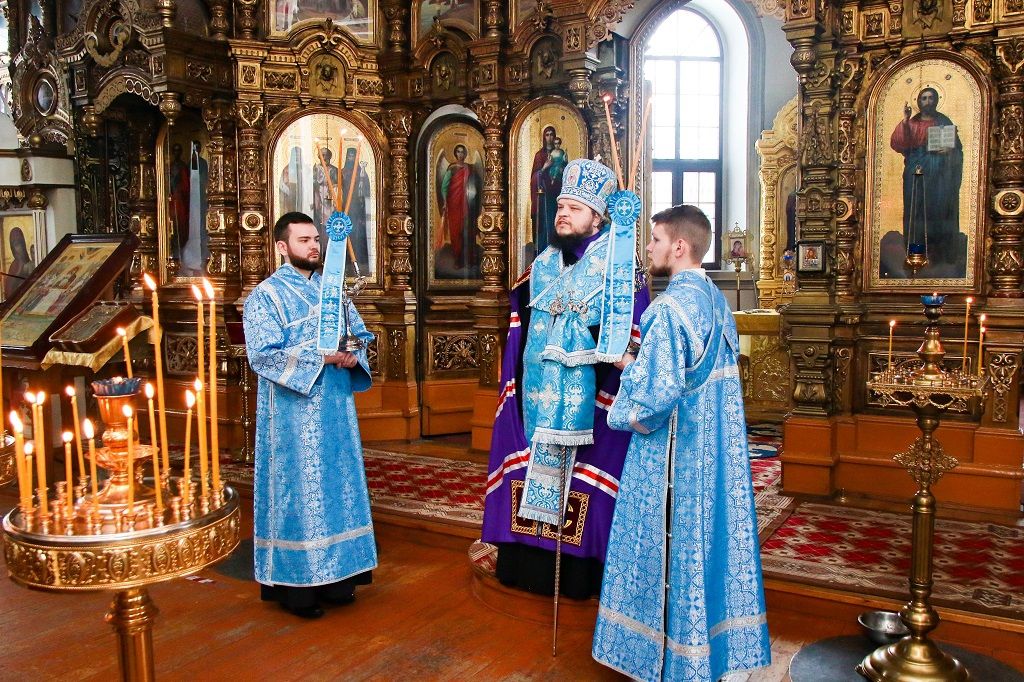 Молебен о болящих онкологическими заболеваниями людей