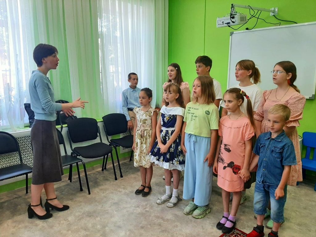 ДЕТСКИЙ ХОР «ОТРАДА» ВЫСТУПИЛ С КОНЦЕРТОМ ДЛЯ ВОСПИТАННИКОВ РЕАБИЛИТАЦИОННОГО ЦЕНТРА «ЖУРАВЛИК»