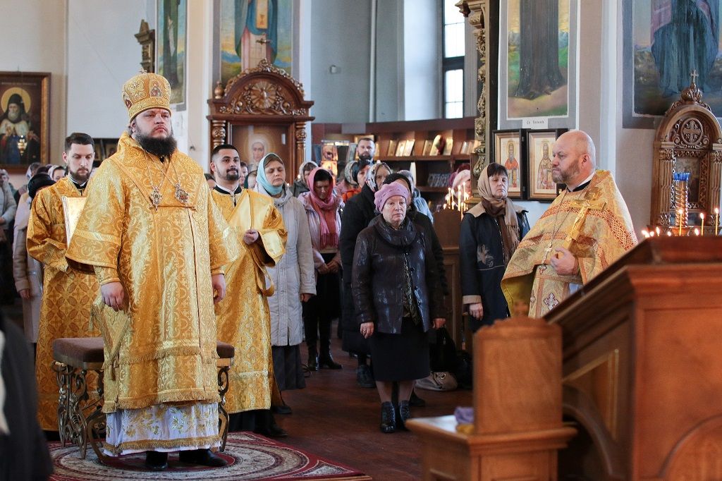 Богослужение в день памяти святых отцев VII Вселенского собора
