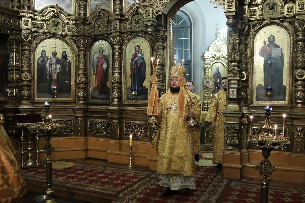 Всенощное бдение в Знаменском кафедральном соборе