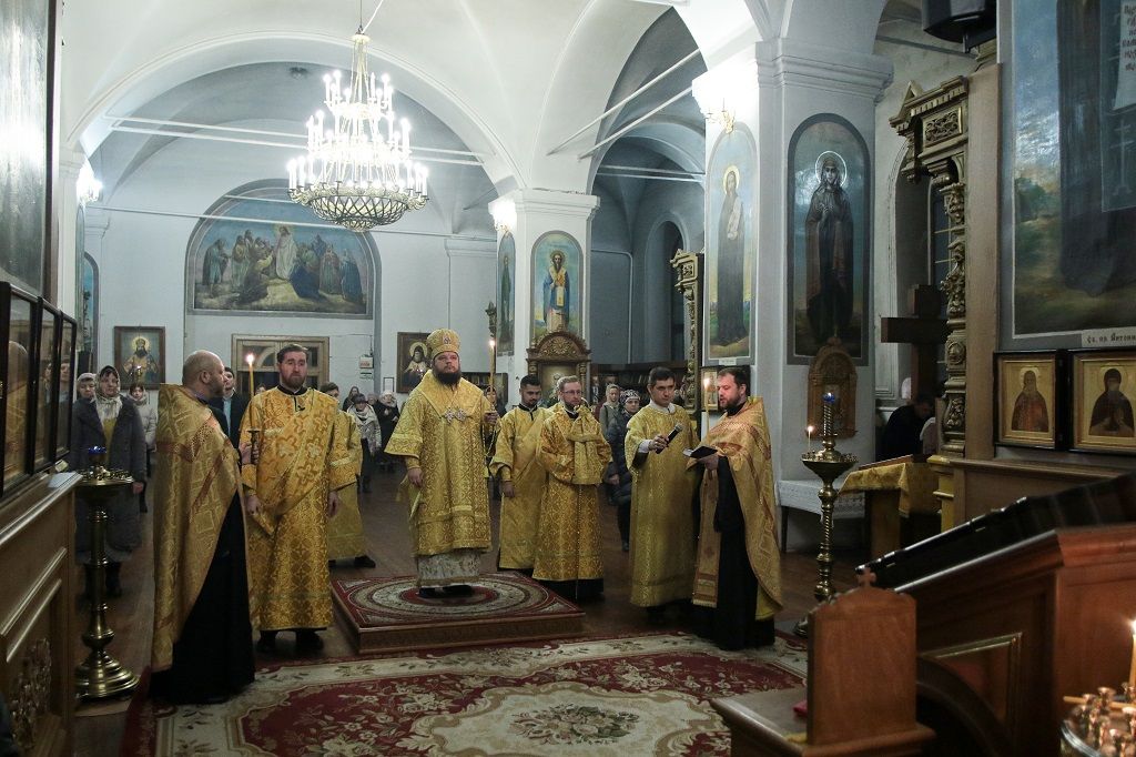 Всенощное бдение в Знаменском кафедральном соборе