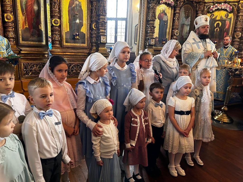 С ПРЕСТОЛЬНЫМ ПРАЗДНИКОМ!
