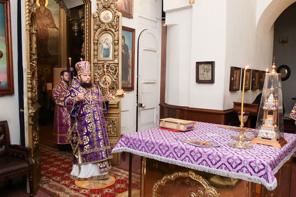 Всенощное бдение в канун дня памяти святителя Григория Паламы