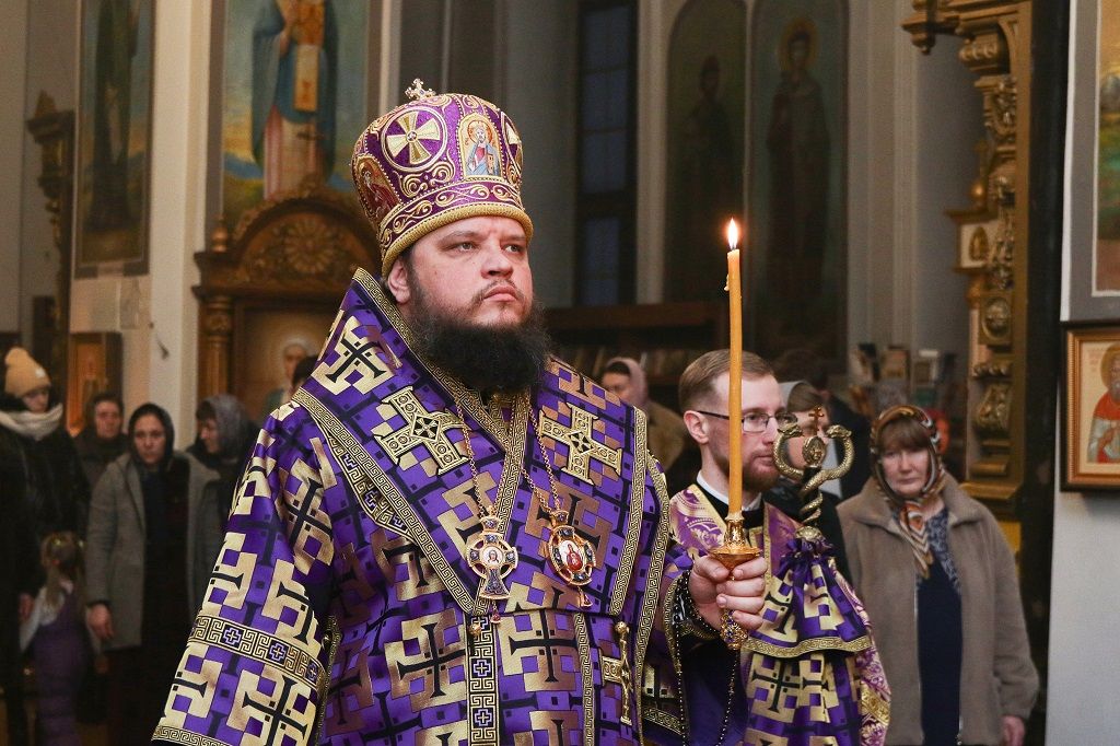 Всенощное бдение в Знаменском кафедральном соборе