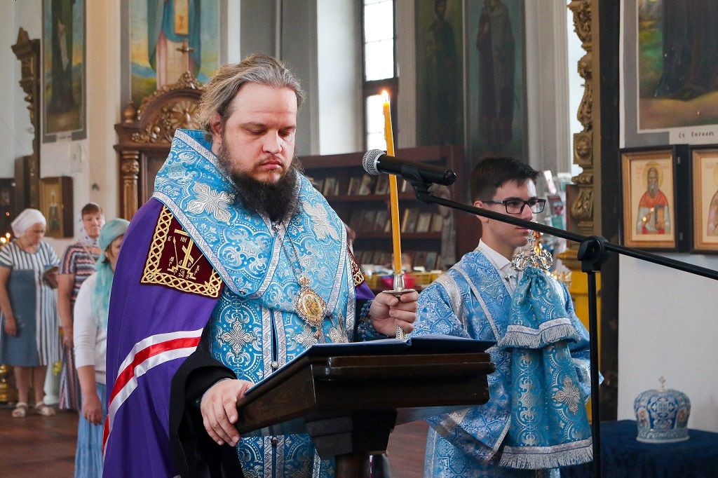 Акафистное пение в кафедральном соборе