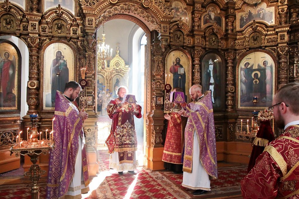 Праздник Воздвижения Честного и Животворящего Креста Господня