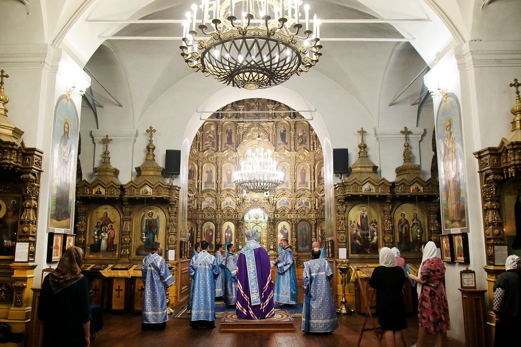 Акафистное пение в кафедральном соборе
