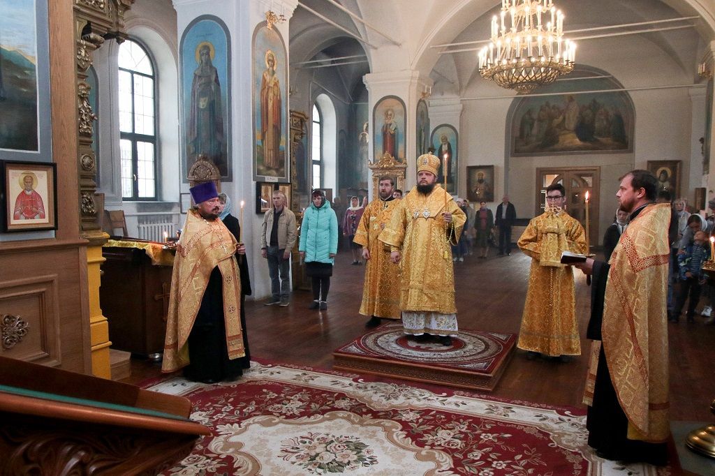 Всенощное бдение в Знаменском кафедральном соборе