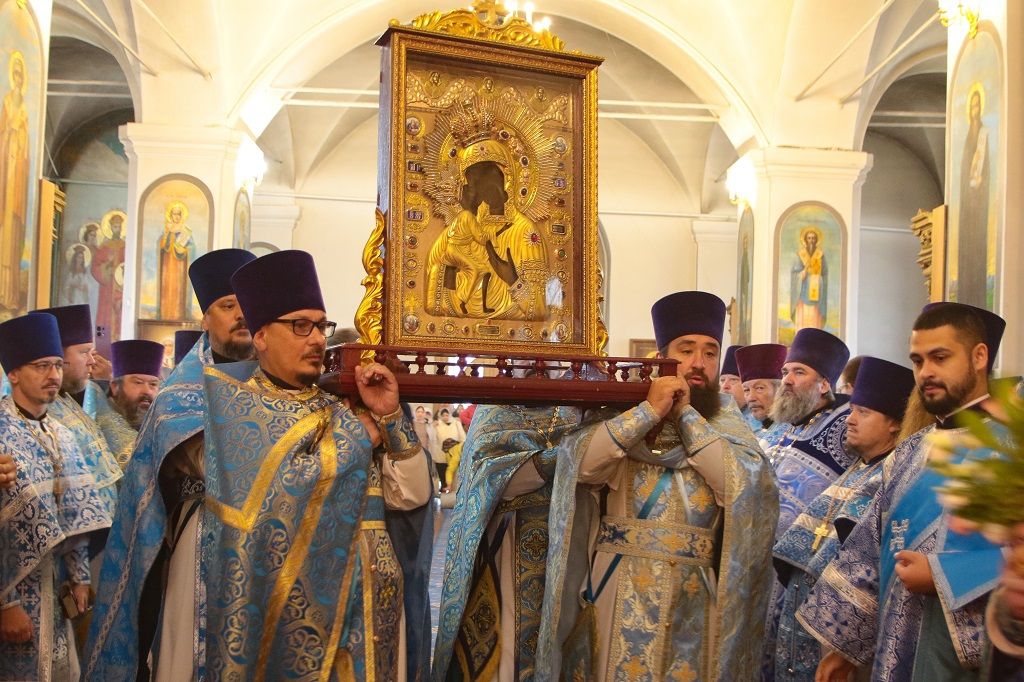 В Борисоглебск прибыла чудотворная икона Божией Матери «Феодоровская»