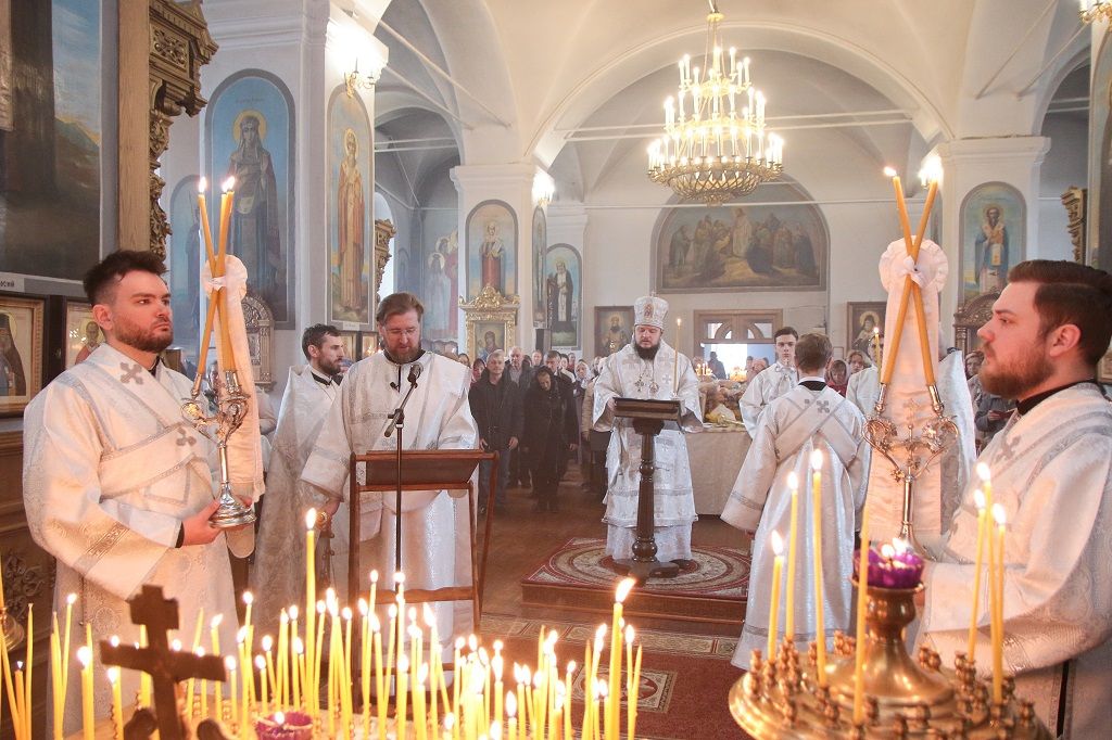 Богослужение в день поминовения усопших второй седмицы Великого поста