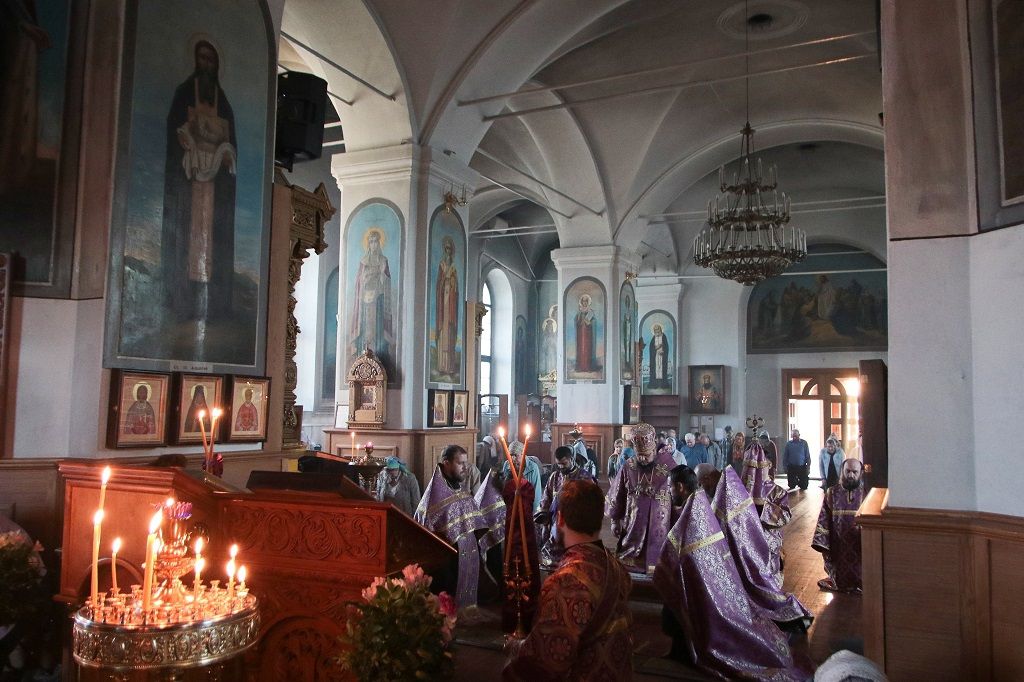 Всенощное бдение в Знаменском кафедральном соборе