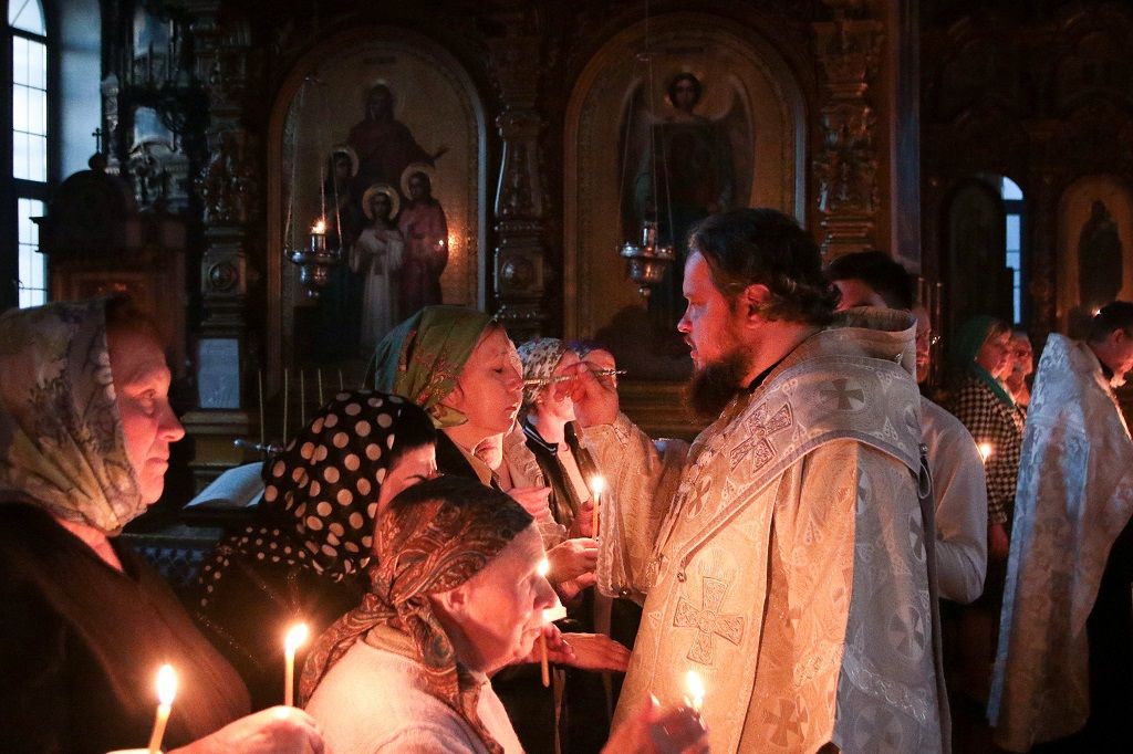 Епископ Сергий совершил таинство Елеосвящения