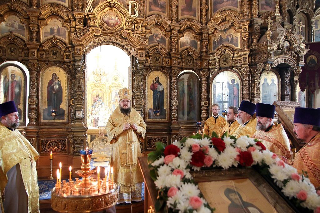 Богослужение в день памяти святого благоверного князя Александра Невского
