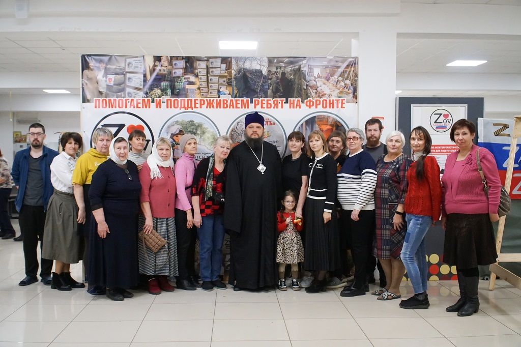 Епископ Сергий провел встречу с активистами в волонтерском центре «ZOV Сердца БСК»