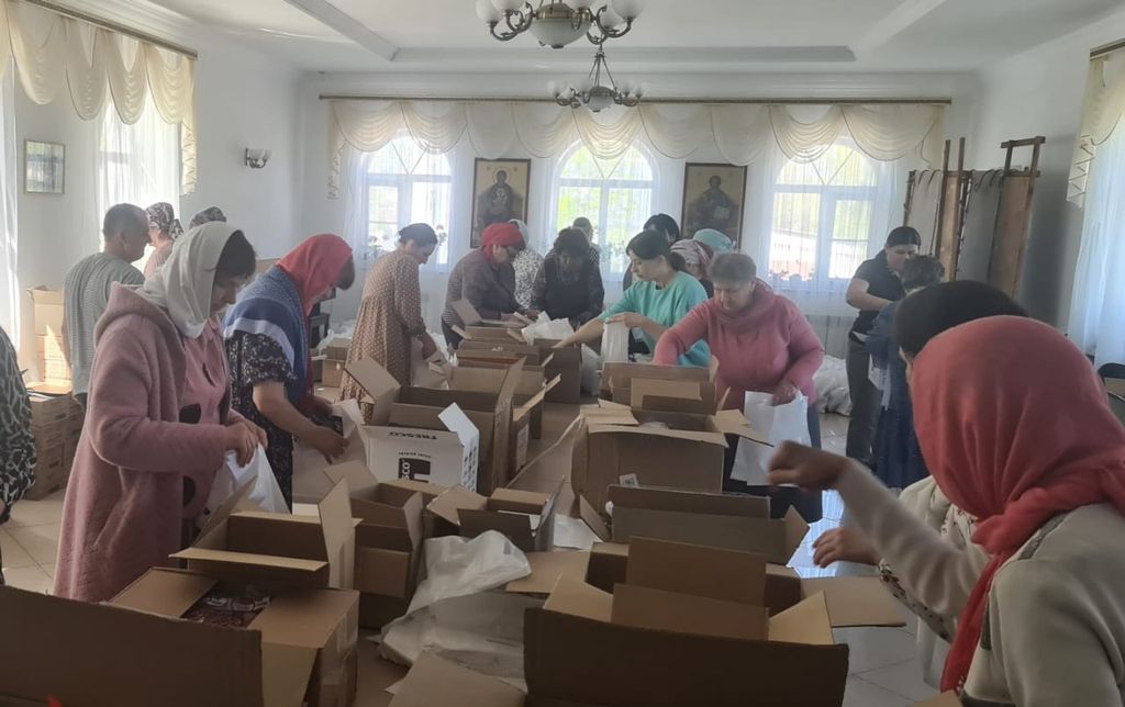 Пасхальные наборы для раненых, проходящих лечение в госпиталях Донецка