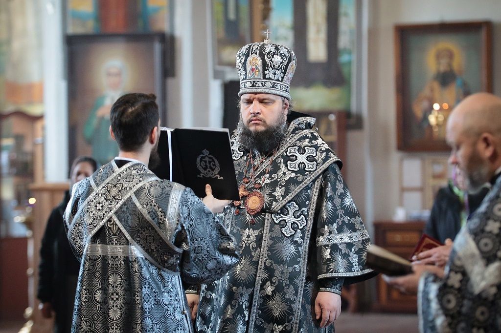 Епископ Сергий совершил Литургию Преждеосвященных Даров