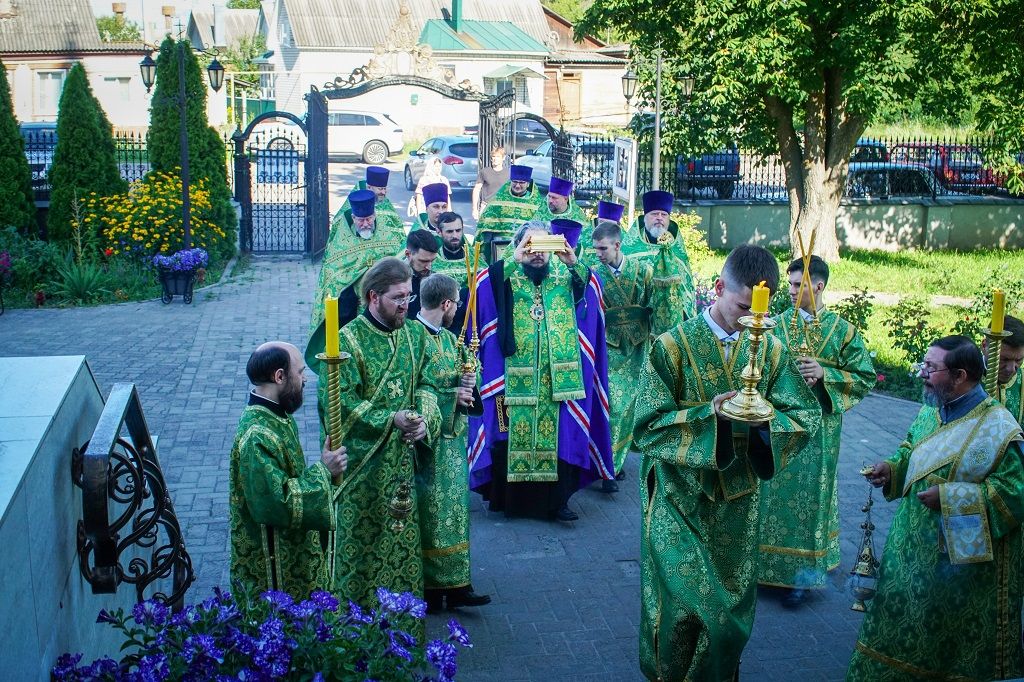 Торжественная встреча ковчега с частицами мощей Дивеевских святых