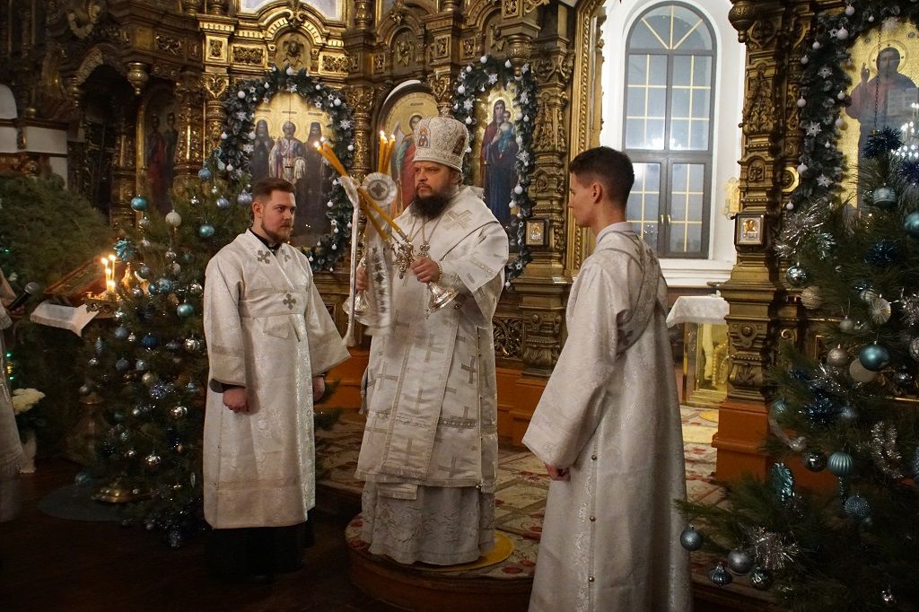 Всенощное бдение в канун праздника Рождества Христова