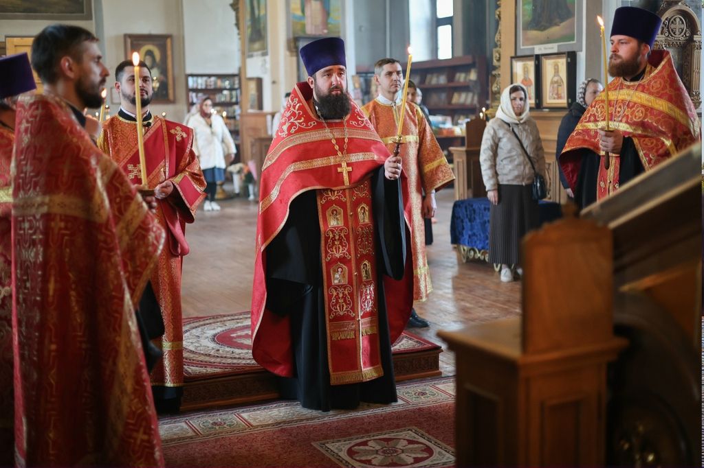 Всенощное бдение в канун Недели о расслабленном