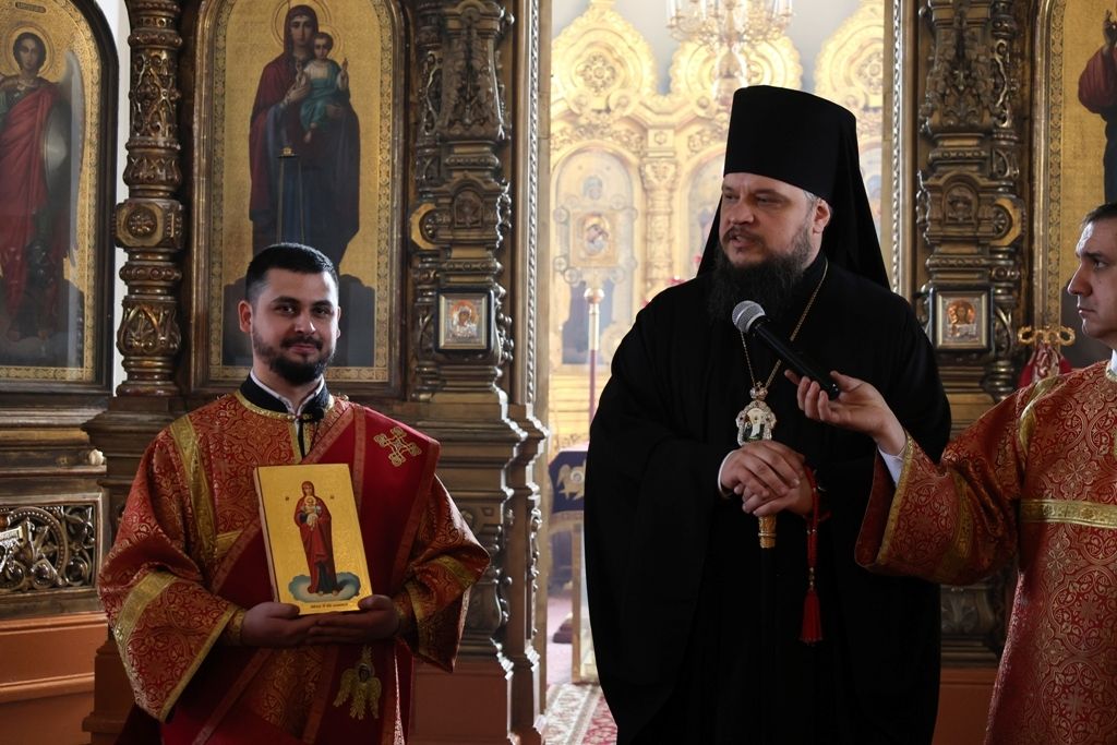 Благодарим отца Владислава за служение в соборе